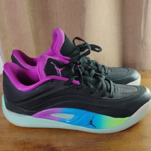 Jordan Zion 4 Basketball Shoes - Picture 5 of 5